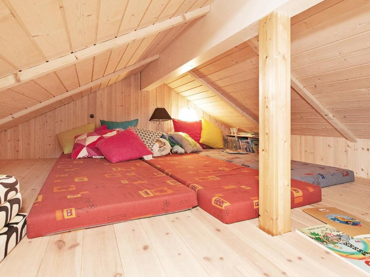 Three-Bedroom Holiday Home In Rodby 38 Kramnitse Exterior foto