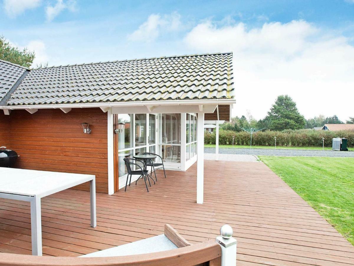Three-Bedroom Holiday Home In Rodby 38 Kramnitse Habitación foto