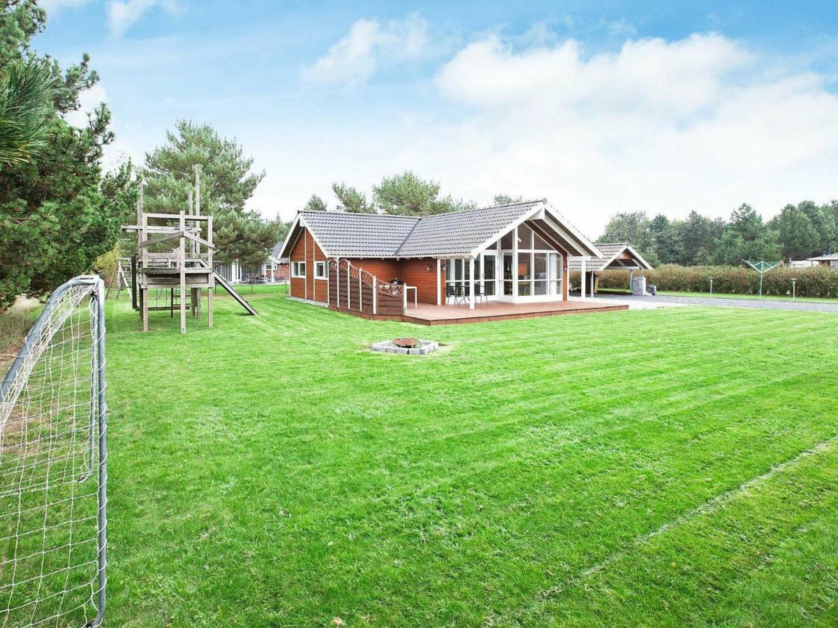 Three-Bedroom Holiday Home In Rodby 38 Kramnitse Exterior foto